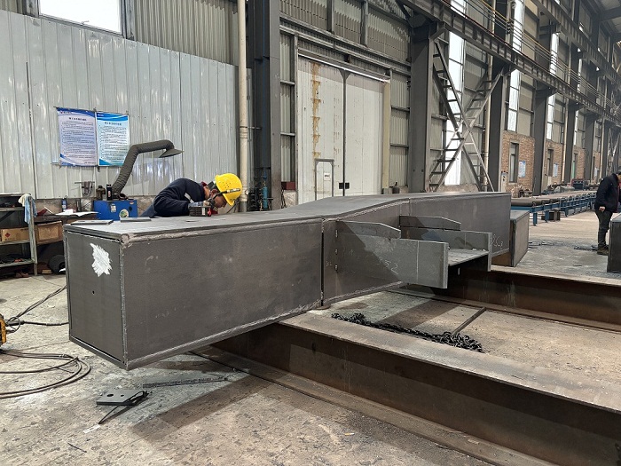 山西鋼結構公司，找山西盛大鋼構28年老廠專業承包資質