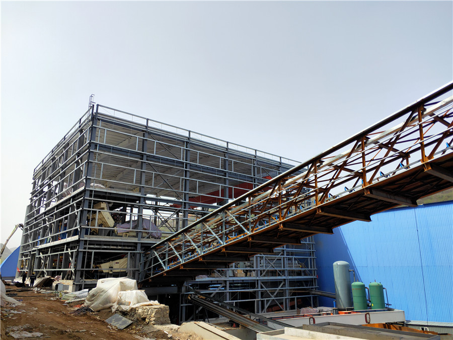 山西鋼結構廠房施工現場實拍